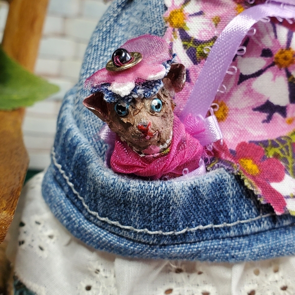 Handmade Momma Mouse with Baby mouse papermache fiber arts mixed media - Picture 5 of 8